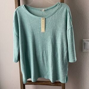 NWT - Cyrus Turquoise/Blue Quarter Sleeve Sweater